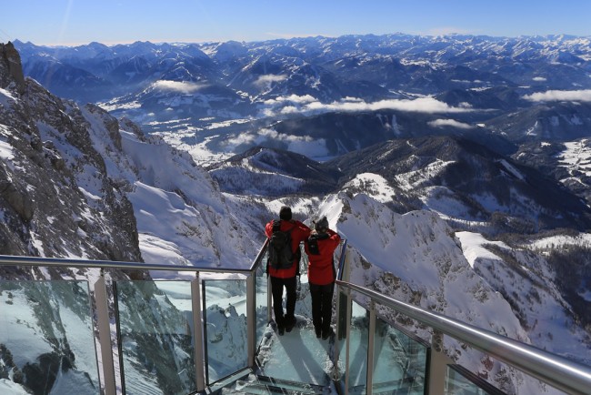 Skywalk und "Treppe ins Nichts" am Dachstein